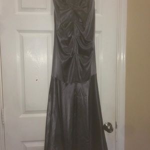 Metallic dark gray color long strapless dress